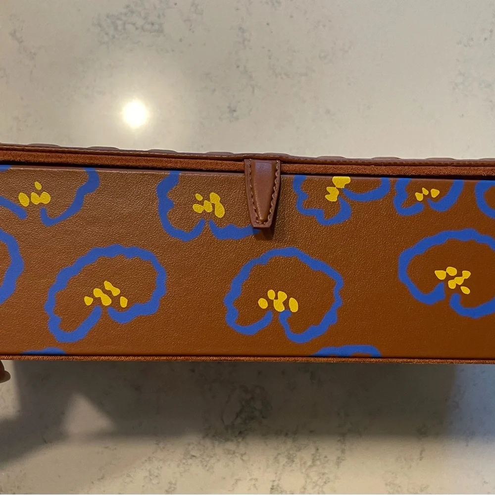 AU DEPART X FARFETCH EMBOSSED JEWELRY BOX - Picture 6 of 8